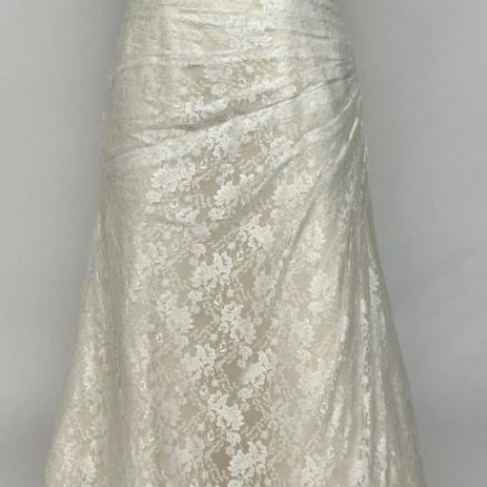 Plus size wedding dress